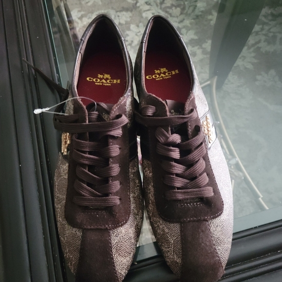 Women's sneakers - Picture 1 of 4